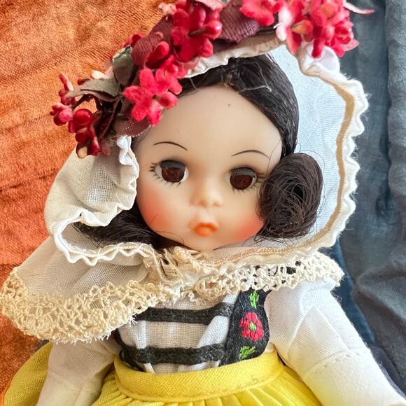 Vintage 80s Madame Alexander Greece Doll 565 with Stand 8 Inch Greek - Picture 3 of 10